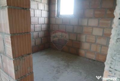Casă cu 4 camere cu Teren 850 Mp în Tăuții-Măgherăuș