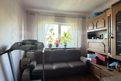 Apartament cu 4 camere decomandat în 1 Mai