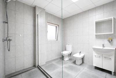 Spațiu industrial, de 772.83001708984 mp, în Central - 27