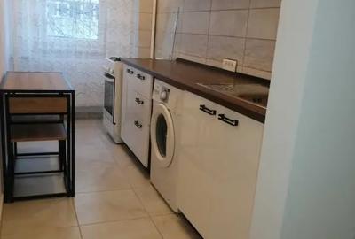 Garsonieră decomandată în Muncii