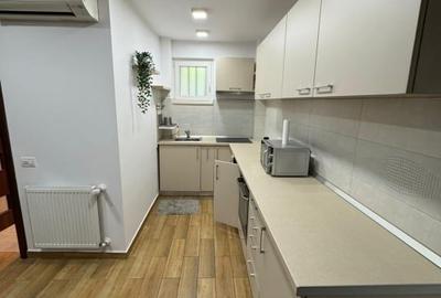 Apartament cu 2 camere decomandat, mobilat în Gara de Nord