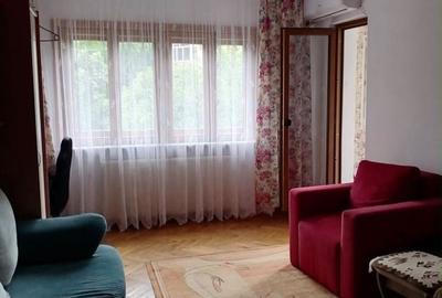 Apartament cu 2 camere decomandat în Rovine - 1