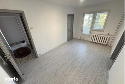 Apartament cu 3 camere semidecomandat în Tomis Nord