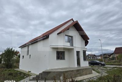 Casă cu 4 camere în Central