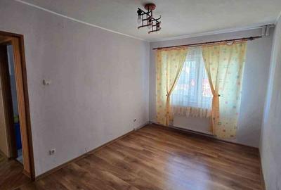Apartament cu 3 camere în Micro 5