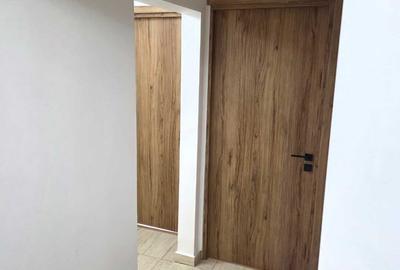 Apartament cu 3 camere decomandat în Eremia