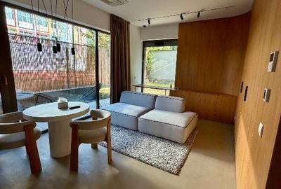 Apartament cu 2 camere semidecomandat, mobilat în Moșilor
