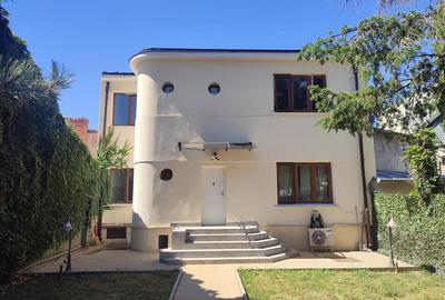 Casă cu 4 camere cu Teren 275 Mp în Tineretului