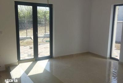Casă cu 4 camere cu Teren 380 Mp în Miroslava - 4