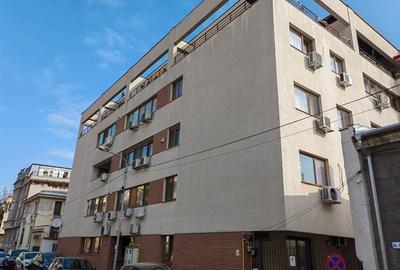Garsonieră decomandată în Cișmigiu