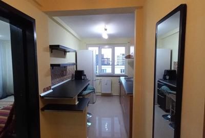 Apartament cu 2 camere semidecomandat în Titan