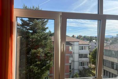 Apartament cu 2 camere decomandat în Ștrand