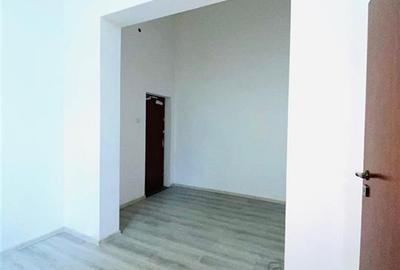 Spațiu comercial, de 199 mp, în Central - 10