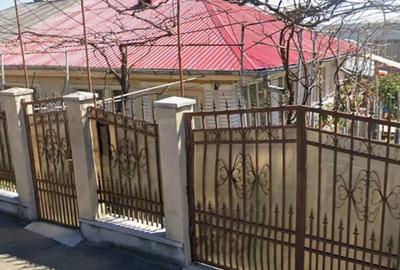 Casă cu 3 camere în Sud