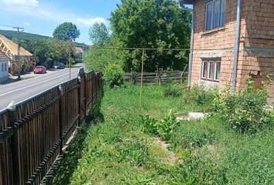 Casă cu Teren 2400 Mp în Tâmpa