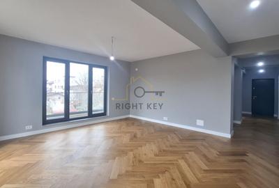Apartament cu 3 camere decomandat în Băneasa