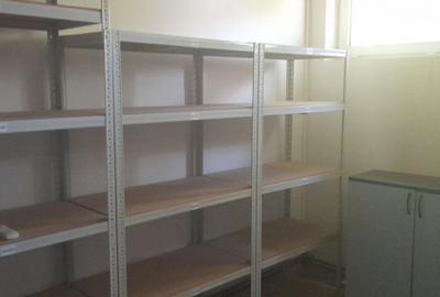 Casă cu 6 camere cu Teren 432 Mp în Dărmănești