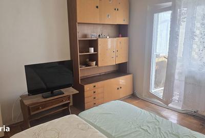 Apartament cu 2 camere decomandat în Zamfirescu