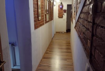 Apartament cu 4 camere decomandat în Cotroceni - 2