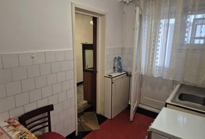 Apartament cu 3 camere decomandat în Central - 2