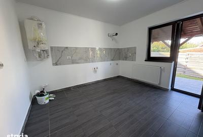 Casă cu 3 camere cu Teren 375 Mp în Miroslava