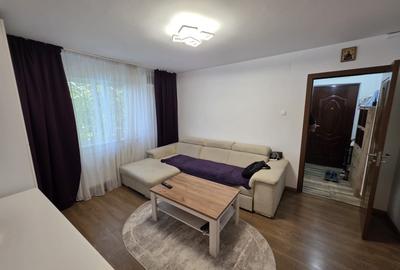 Apartament cu 2 camere semidecomandat, mobilat în Berceni