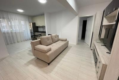 Apartament cu 3 camere decomandat, mobilat în Central