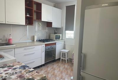 Apartament cu 2 camere decomandat în Militari