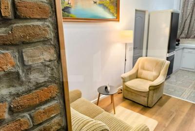 Apartament cu 3 camere decomandat, mobilat în Central