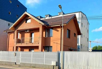 Casă cu 4 camere în Central - 2