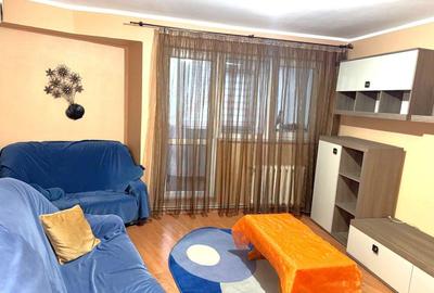 Apartament cu 4 camere decomandat, mobilat în Micro 18