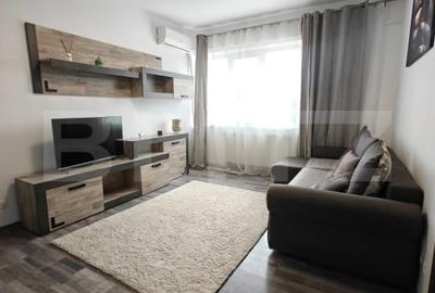 Apartament cu 2 camere decomandat, mobilat în Ultracentral
