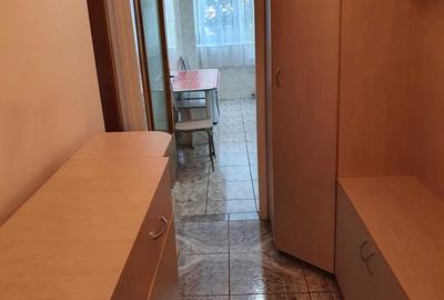 Garsonieră decomandată în Central