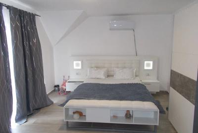 Casă cu 4 camere cu Teren 325 Mp în Parța