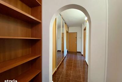 Apartament cu 4 camere în Vitan - 1