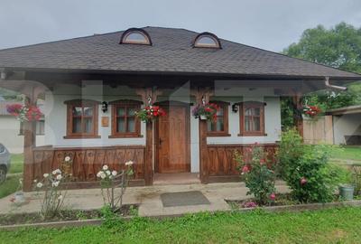 Casă individuală cu 2 camere cu Canalizare în Sud-Vest