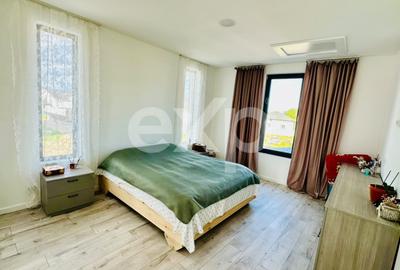 Casă cu 4 camere cu Teren 550 Mp în Săcueni