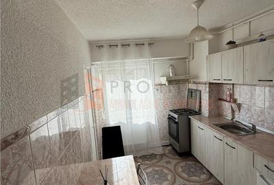 Apartament cu 3 camere decomandat, mobilat în Ultracentral