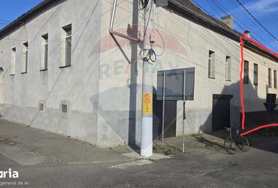 Casă cu 3 camere cu Teren 847 Mp în Central - 19