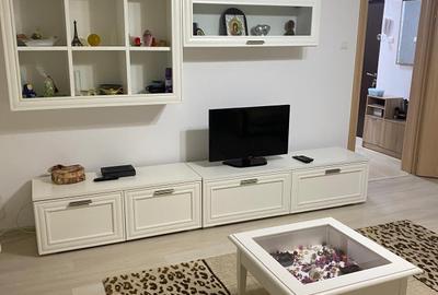 Apartament cu 3 camere decomandat, mobilat în Panduri