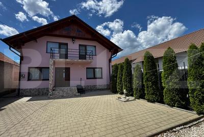 Casă individuală cu 4 camere cu Canalizare în Vințu de Jos