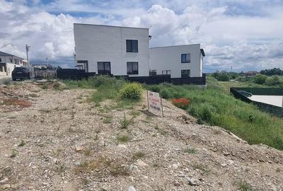 Teren de 830 mp, în Trivale - 1