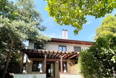 Casă cu 5 camere cu Garaj în Străulești - 3