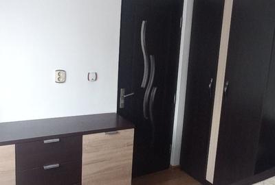 Garsonieră semidecomandată în Ostroveni - 3
