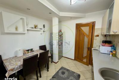Apartament cu 3 camere decomandat, mobilat în Calea București