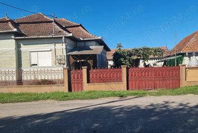 Casă cu 3 camere cu Teren 1300 Mp în Leorinț - 2