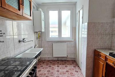 Apartament cu 2 camere decomandat în Precista