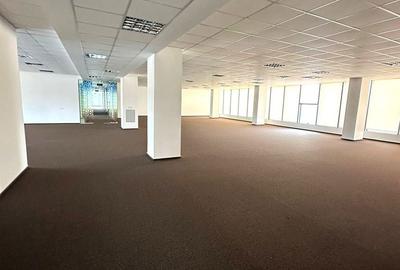 Spațiu comercial, de 1,350 mp, în Militari