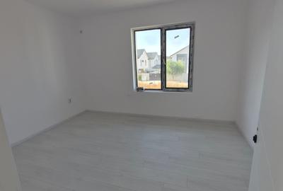 Duplex cu 4 camere cu Canalizare în Haliu - 12