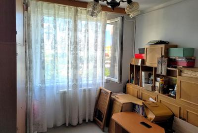 Apartament cu 4 camere semidecomandat în Berceni - 4